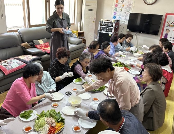 ‘경로당 어르신 건강밥상교실’ 사업 추진 사진
