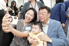 신상진 성남시장, 해님달님놀이터 신흥점 개소식 참석