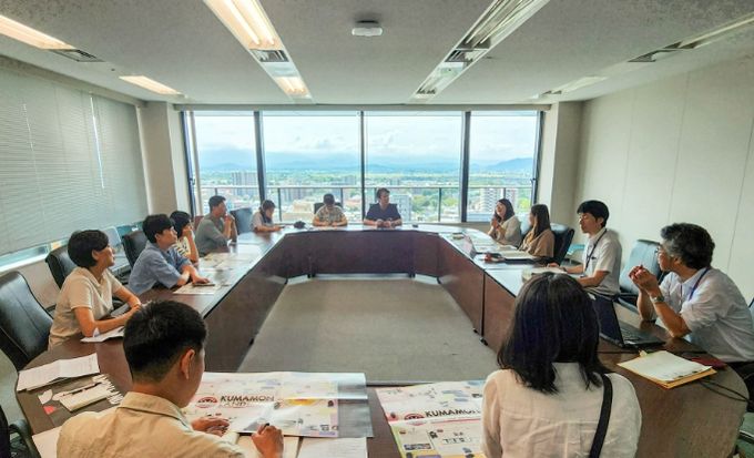 9월 5일 용인특례시 시찰단과 일본 쿠마모토현 관계자들이 회의를 하고 있다.