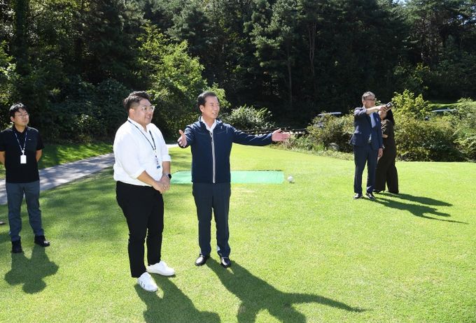 구인모 거창군수, 에콜리안 골프장 현장 점검(2024. 9. 23.)