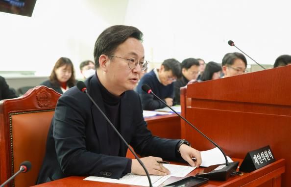 경기도의회 이동현 의원, 경기도 관상어산업 육성 및 지원에 관한 조례안 상임위 통과