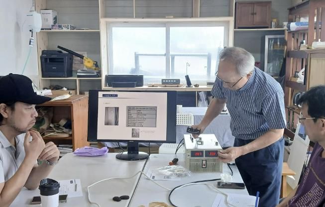 동천동 손골수리수리가 지난해 경기도 자원순환 마을만들기 공모에 선정되어 진행한 '태양광 발전소 사업단' 워크숍 모습