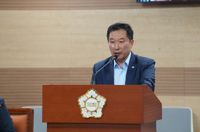 조례를 발의하는 천철호 의원