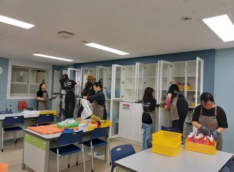 학교지원센터, 서산동문초 과학실 정리 지원