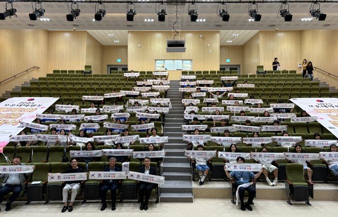 천안시청소년복합커뮤니티센터는 지난 21일 대공연장에서 ‘모두와 보훈’ 발대식을 개최했다.