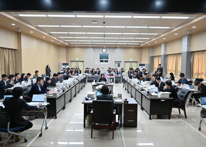 경기도의회 교육행정위원회, ‘2025년 행정사무감사’ 14일간의 대장정 돌입