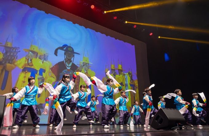 너도 꽃, 나도 꽃, 예술로 함께 피어나는 우리 모두가 꽃이야!