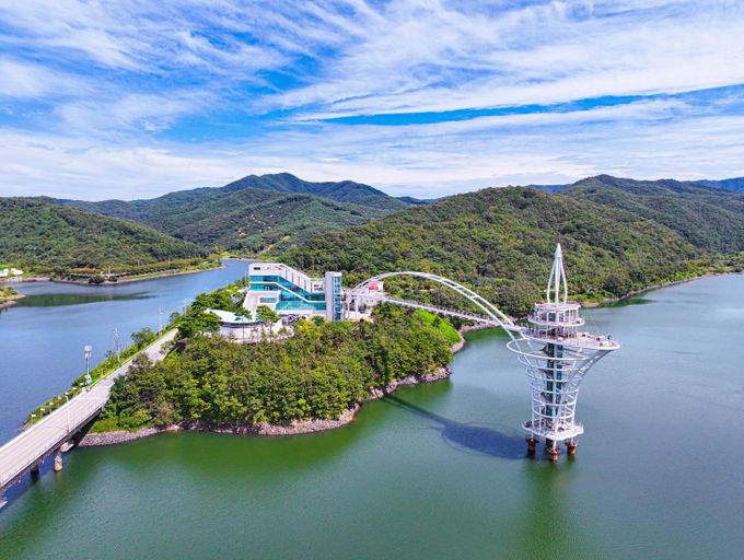 오는 13, 14일 ‘과학이 펼쳐지는 주말 버스킹 쇼’가 열리는 칠갑타워의 모습