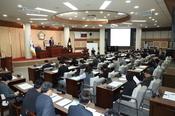 고양특례시의회, 제300회 임시회 개회