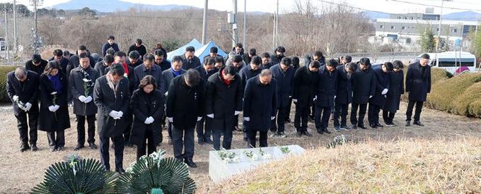 서산시의회, 충령각 참배로 새해 일정 시작