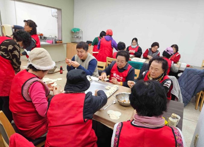 설성면 작은사랑봉사단, 설 명절 앞두고 따듯한 손길 전달