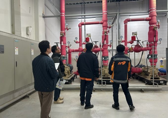 1. 천안시가 25일 고층아파트에 대한 전수점검을 진행하고 있다.