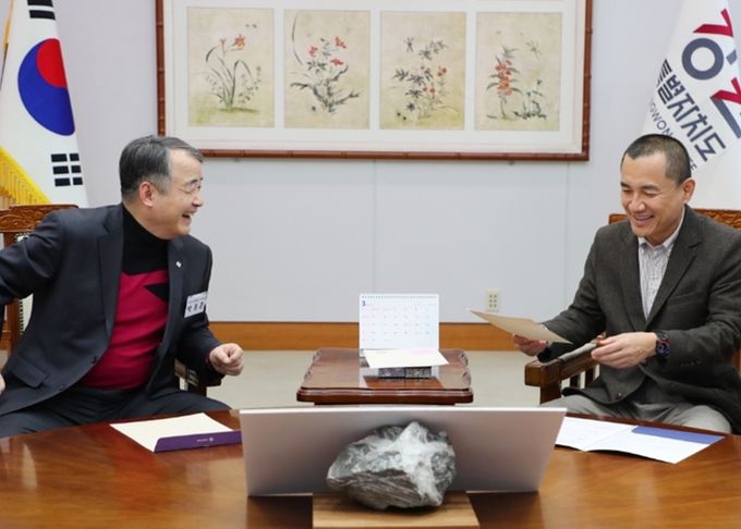 박종훈 춘천문화재단 이사장, 강원인재육성 장학금 기탁