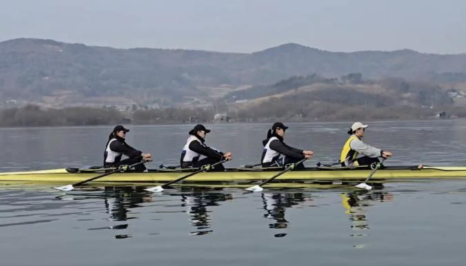 예당호 조정훈련장에서 훈련 중인 예산군 조정팀