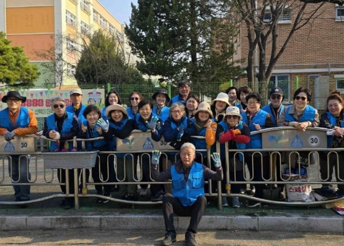 고양시 정발산동, 봄맞이 초화식재 행사 개최